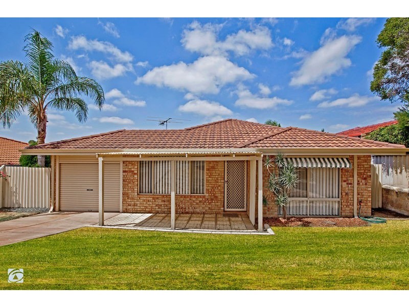 12 Ronsard Place, Yangebup WA 6164