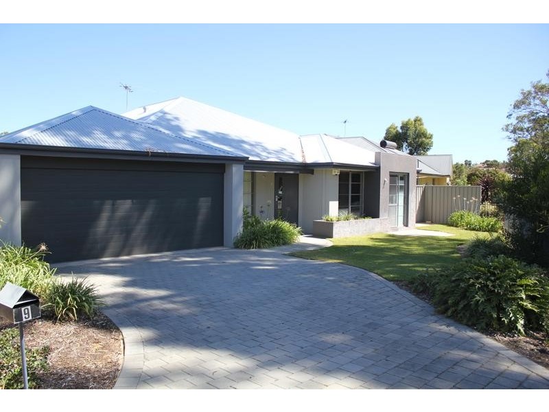 9 Shanklin Court, Wellard WA 6170
