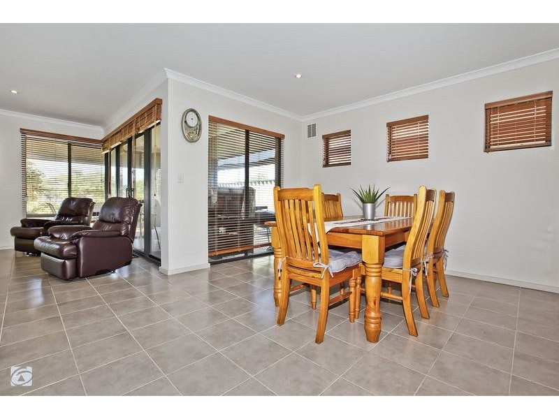 4 Tathra Lane, Aubin Grove WA 6164