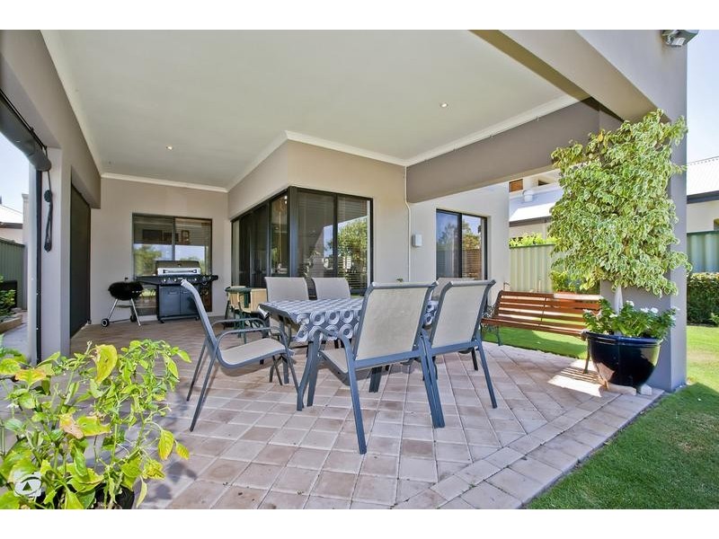 4 Tathra Lane, Aubin Grove WA 6164