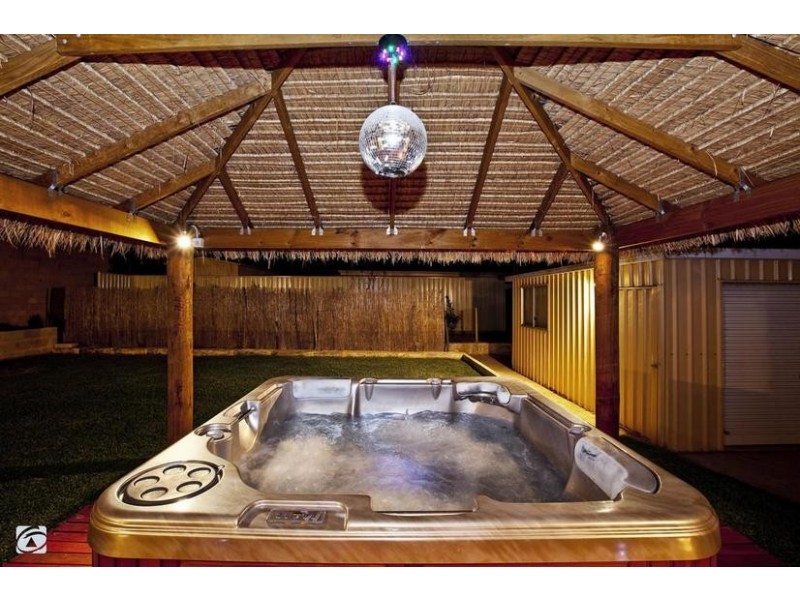 215 Yangebup Road, Yangebup WA 6164