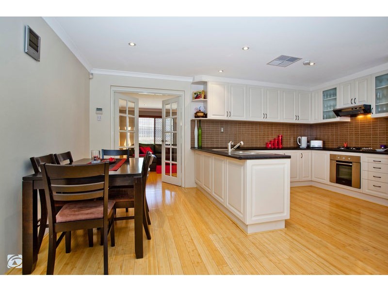 30 Williambury Drive, Yangebup WA 6164