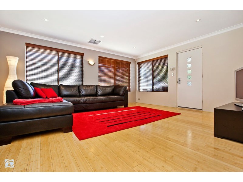 30 Williambury Drive, Yangebup WA 6164