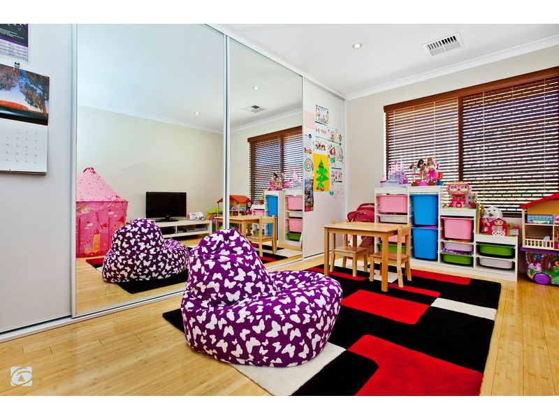 30 Williambury Drive, Yangebup WA 6164