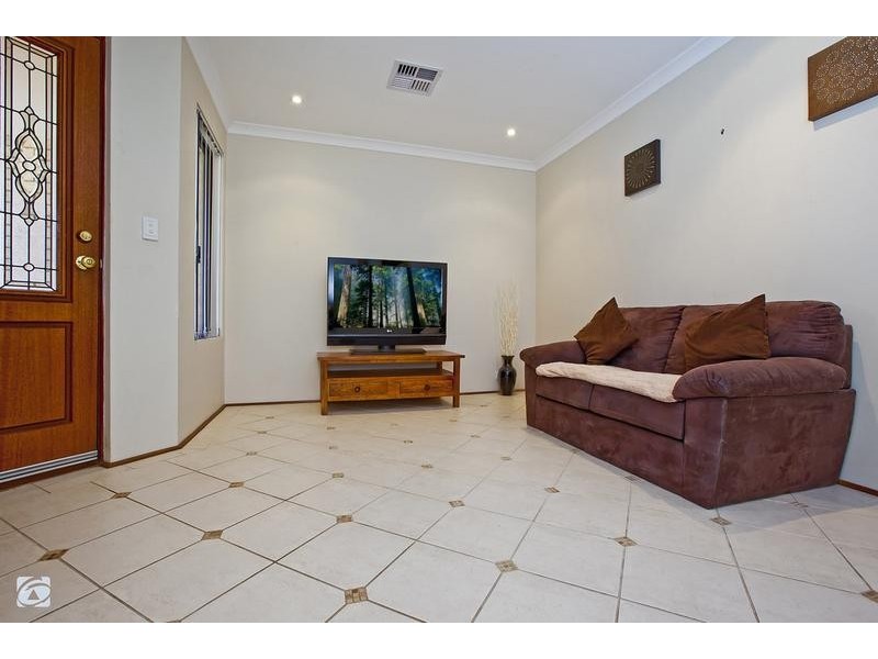 20 Sycamore Avenue, South Lake WA 6164