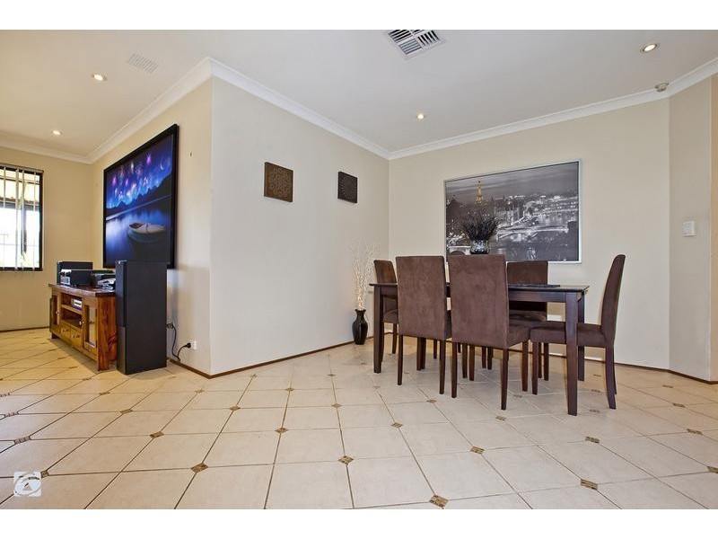 20 Sycamore Avenue, South Lake WA 6164