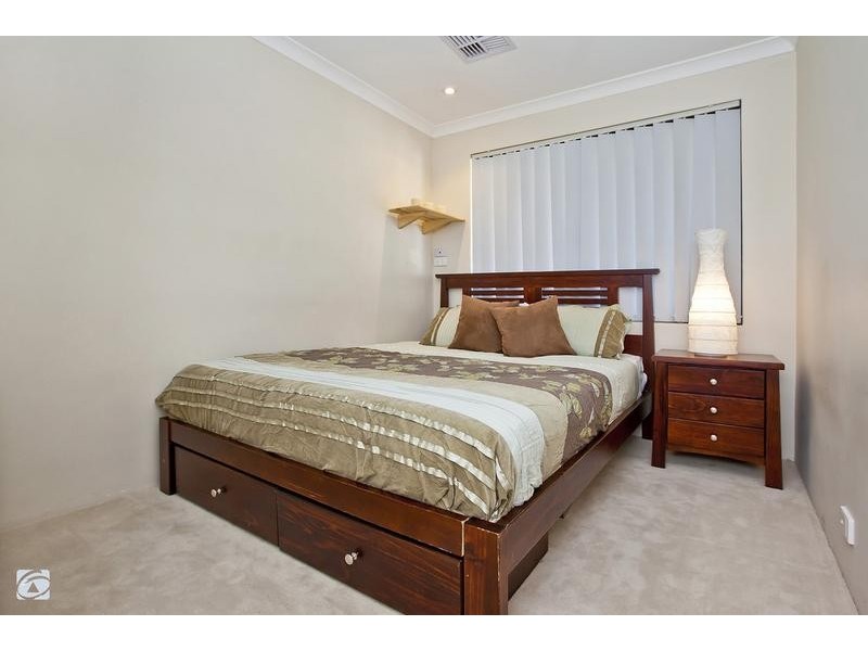 20 Sycamore Avenue, South Lake WA 6164
