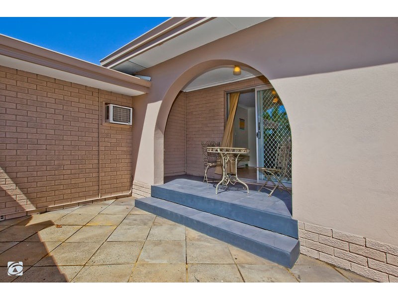 33 Edeline Street, Spearwood WA 6163