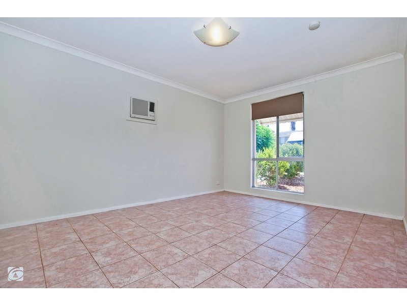 33 Edeline Street, Spearwood WA 6163