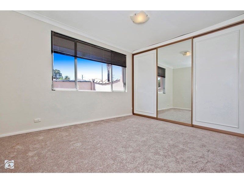 33 Edeline Street, Spearwood WA 6163