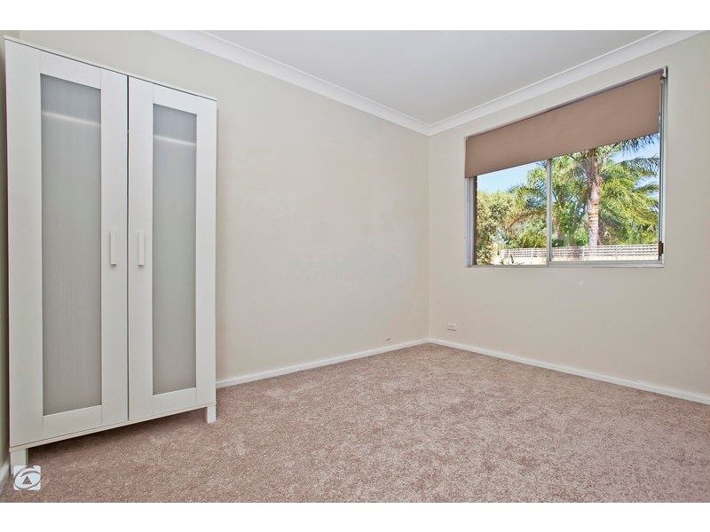 33 Edeline Street, Spearwood WA 6163