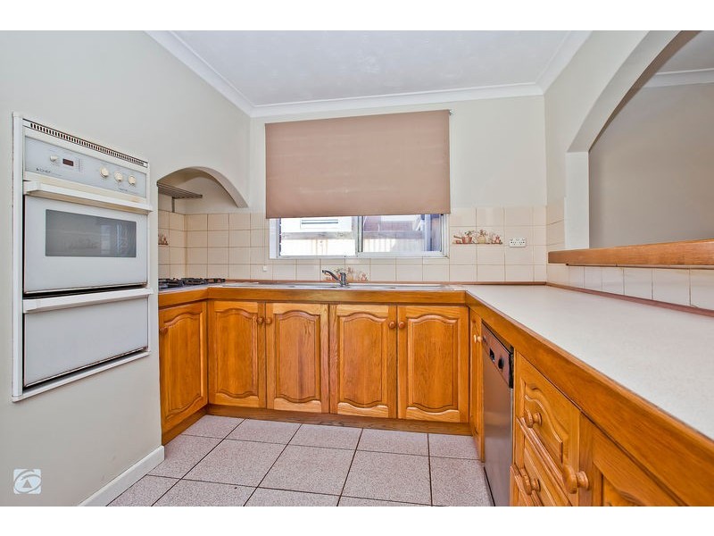 33 Edeline Street, Spearwood WA 6163