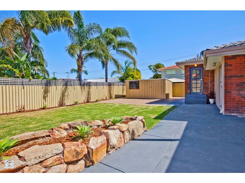 33 Edeline Street, Spearwood WA 6163