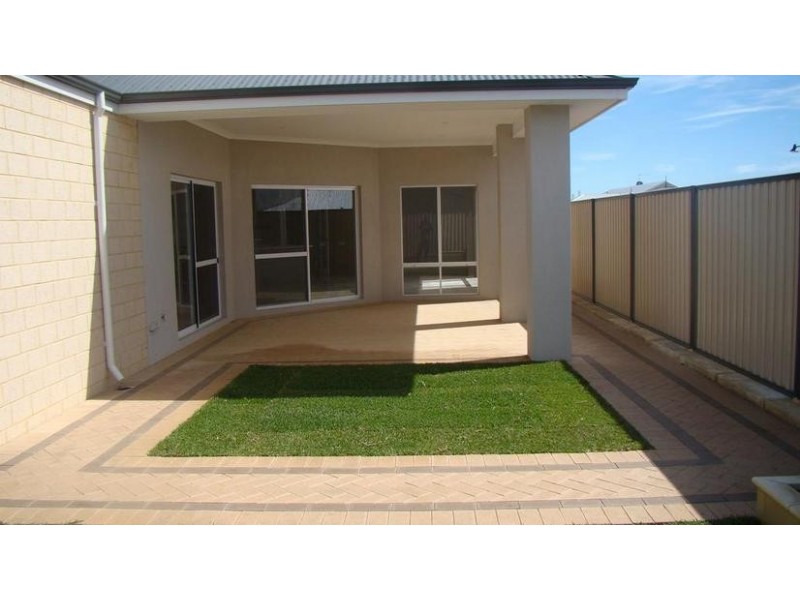 11 Majorelle Parkway, Aubin Grove WA 6164
