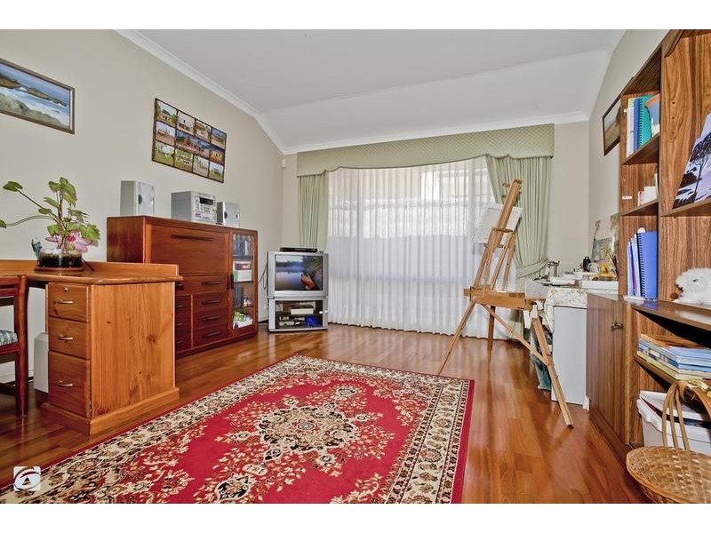 39 The Lakes Boulevard, Jandakot WA 6164