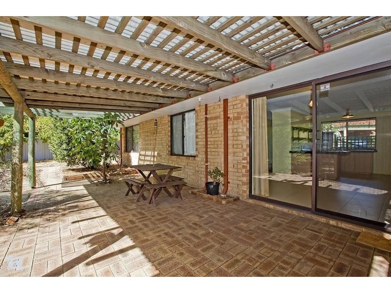 6 Cobble Court, Bibra Lake WA 6163