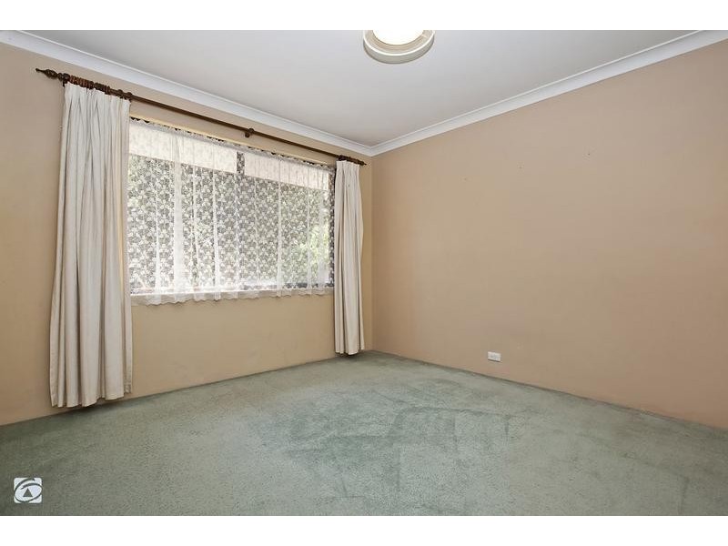 6 Cobble Court, Bibra Lake WA 6163