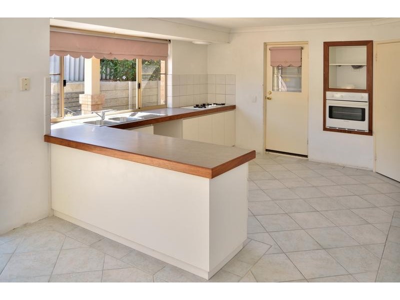 3 Tallow Place, South Lake WA 6164