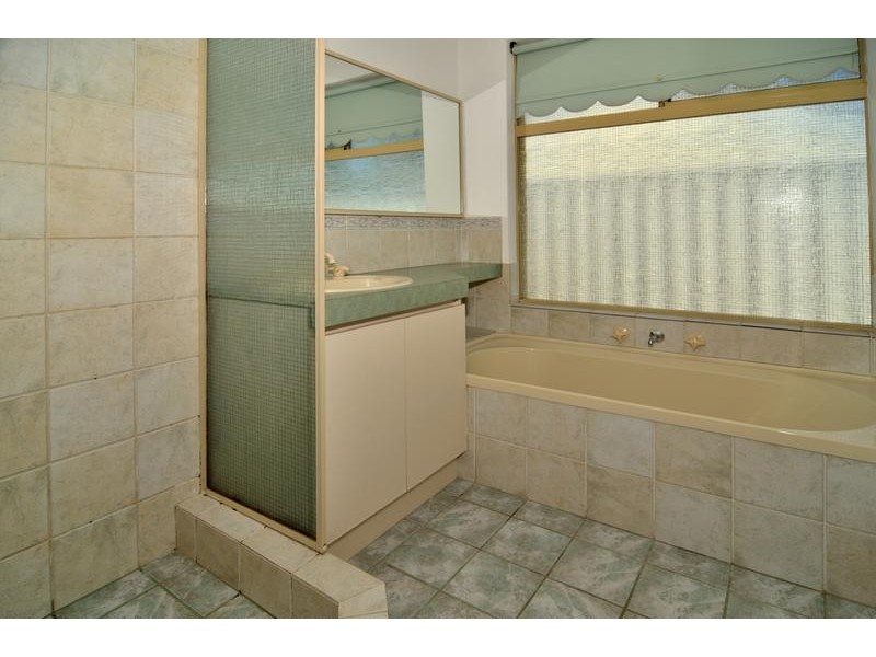 3 Tallow Place, South Lake WA 6164