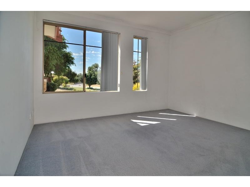 3 Tallow Place, South Lake WA 6164