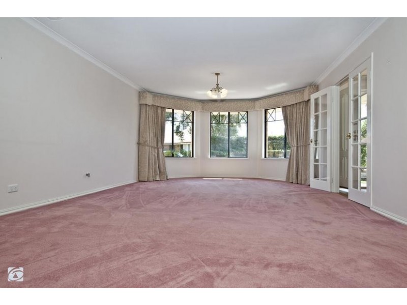 38 Lakehurst Way, Atwell WA 6164