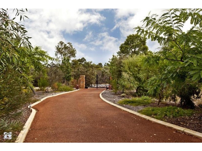 6 Sherwin Place, Wandi WA 6167