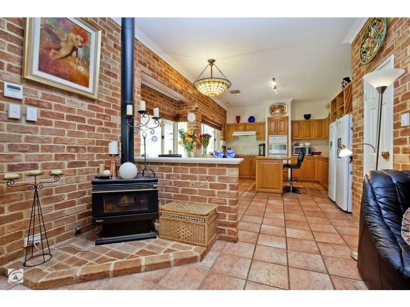 6 Sherwin Place, Wandi WA 6167