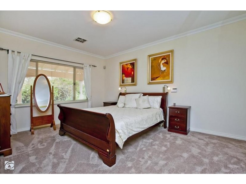 6 Sherwin Place, Wandi WA 6167