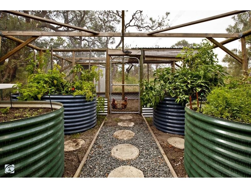 6 Sherwin Place, Wandi WA 6167