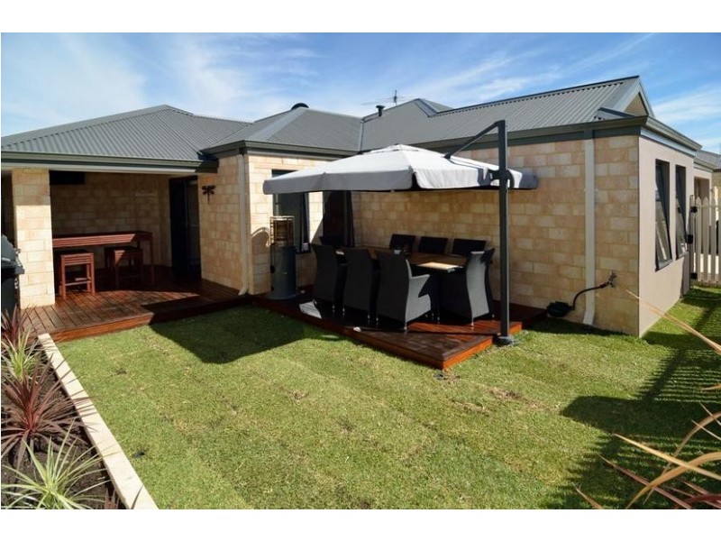 1/3 Peppermint Gardens, Aubin Grove WA 6164