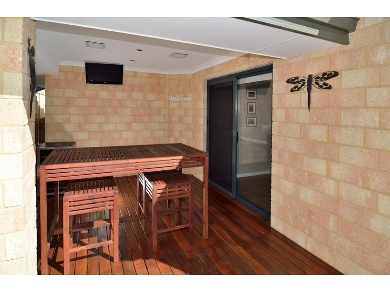 1/3 Peppermint Gardens, Aubin Grove WA 6164