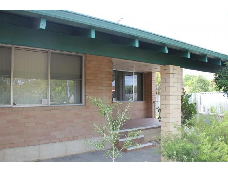 16 Brindle Street, Coolbellup WA 6163