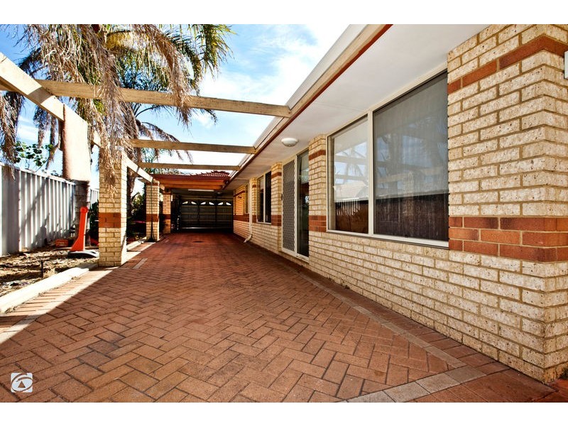 9 Freshwater Drive, Atwell WA 6164