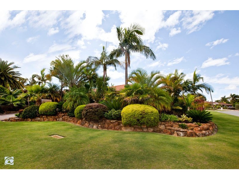 10 Fantail Drive, Bibra Lake WA 6163