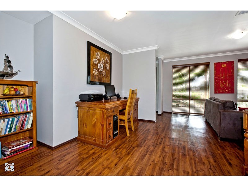 10 Fantail Drive, Bibra Lake WA 6163