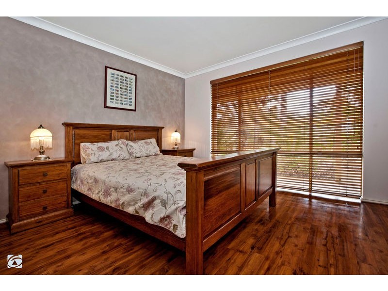 10 Fantail Drive, Bibra Lake WA 6163