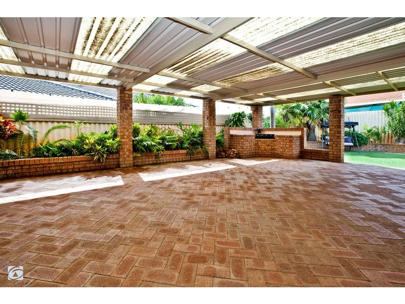 10 Fantail Drive, Bibra Lake WA 6163