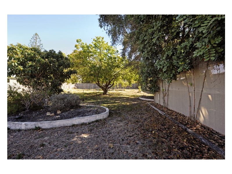 122 Lewington Street, Rockingham WA 6168