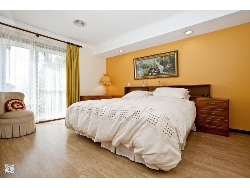 5 Banyalla Court, South Lake WA 6164