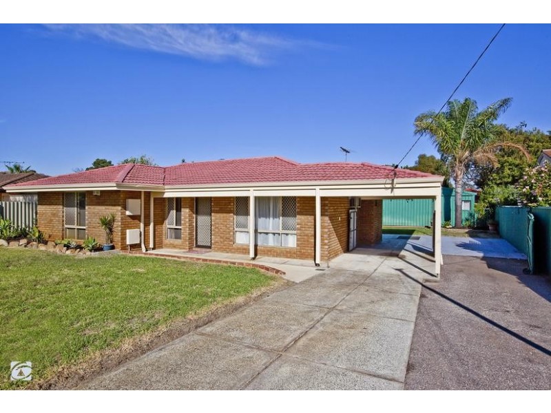 18 Arcaman Place, South Lake WA 6164