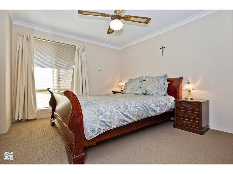 18 Arcaman Place, South Lake WA 6164