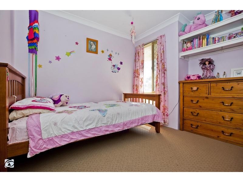 18 Arcaman Place, South Lake WA 6164