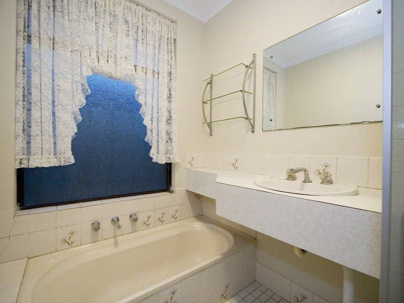 36 Allamanda Drive, South Lake WA 6164