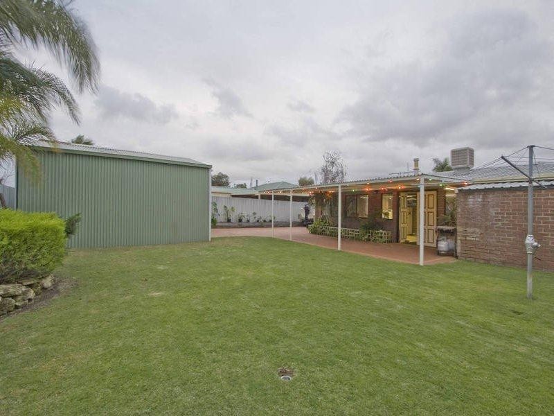 36 Allamanda Drive, South Lake WA 6164