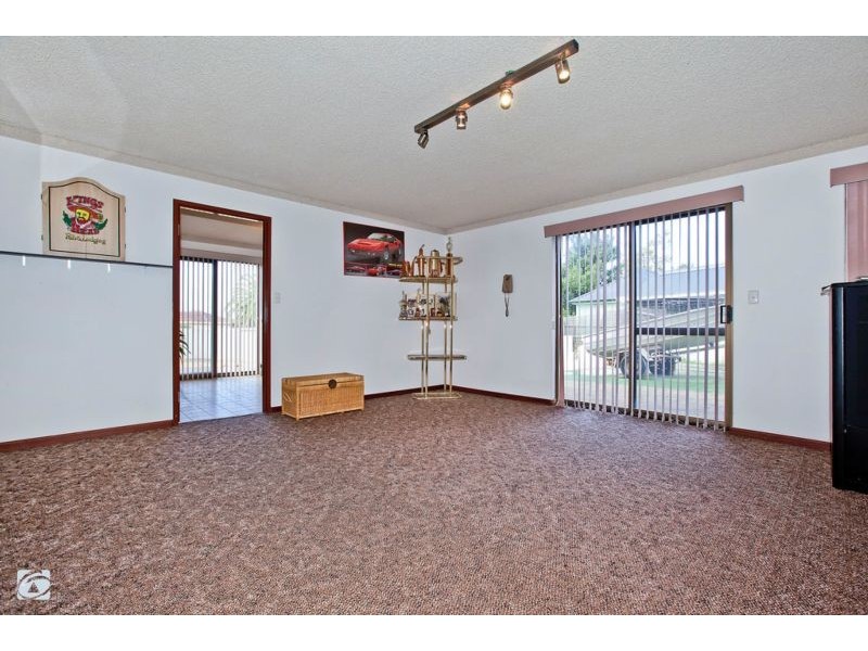 13 Boswell Place, Spearwood WA 6163