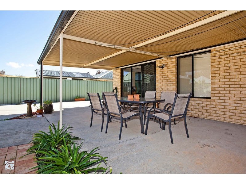 12 Hedges Retreat, Atwell WA 6164