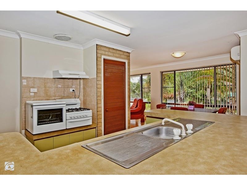 1 Pioneer Drive, Yangebup WA 6164