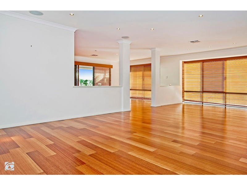 3 Colgrave Mews, South Lake WA 6164