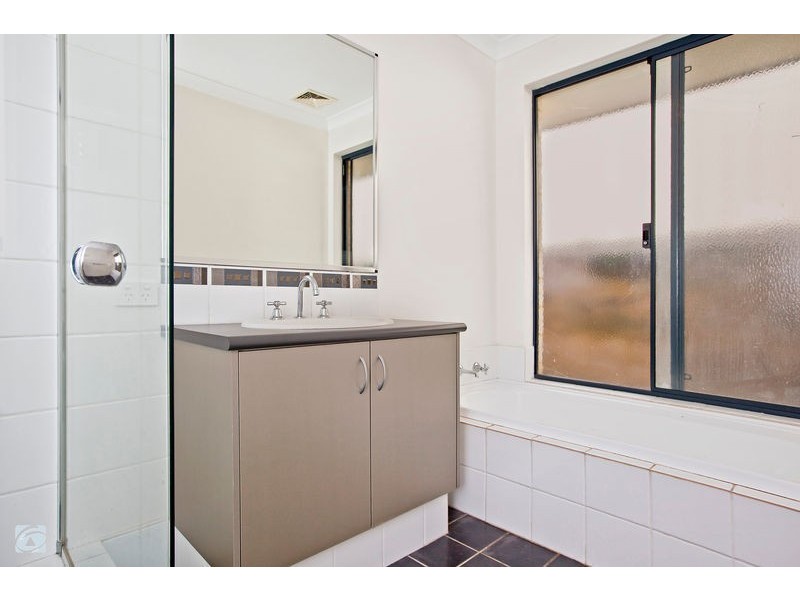 3 Colgrave Mews, South Lake WA 6164