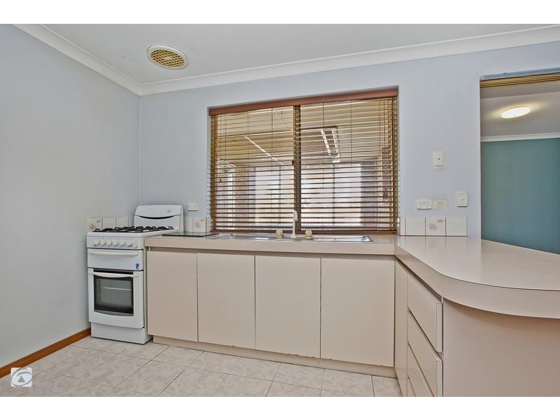 11 Salvia Court, Yangebup WA 6164